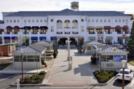 Atlas-Park-Kiosks---bird's-eye-view-(front)